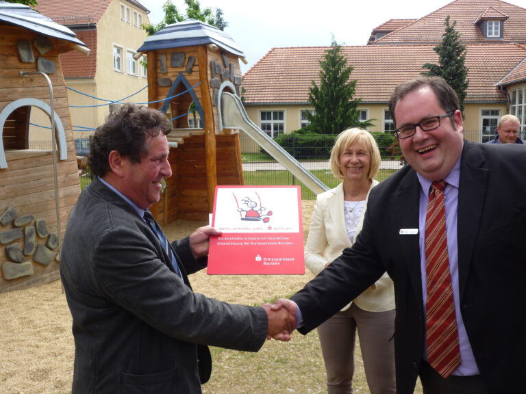In Großdubrau Spielplatz übergeben